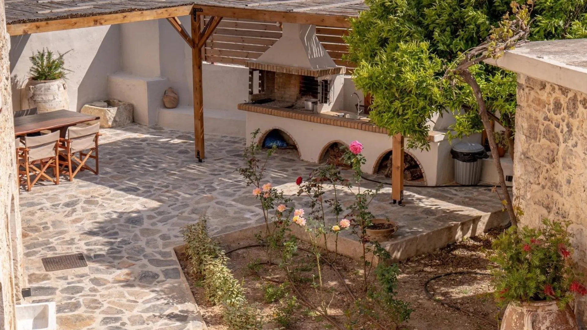 Antama Living, Luxe Stonehouse With Pool & Bbq Villa Rethimno